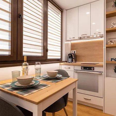 アパート Luxury Living High-end Amenities And Great Location By Flat Mаnager